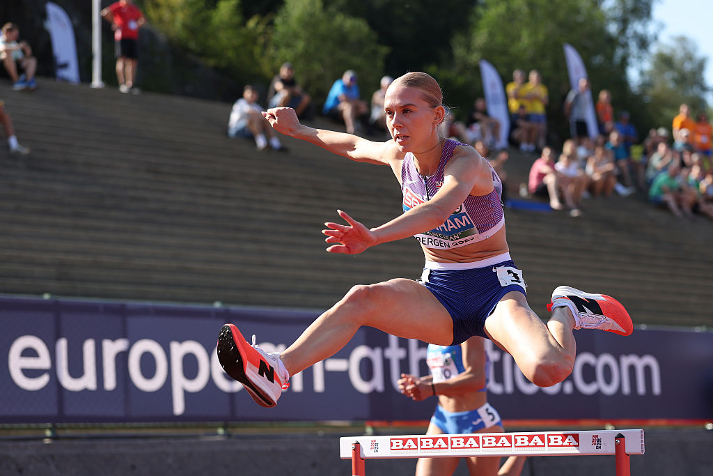 women in sports, track runner, title IX