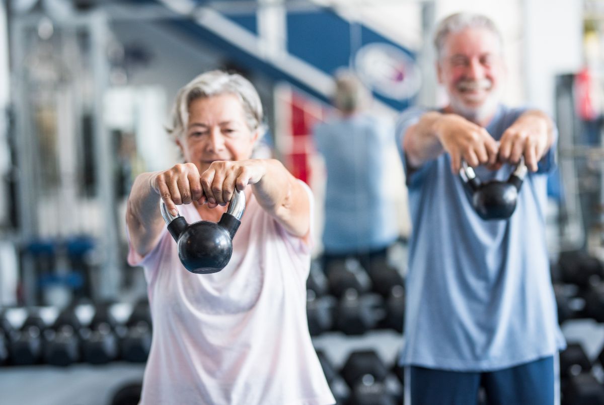 senior fitness, working in gym