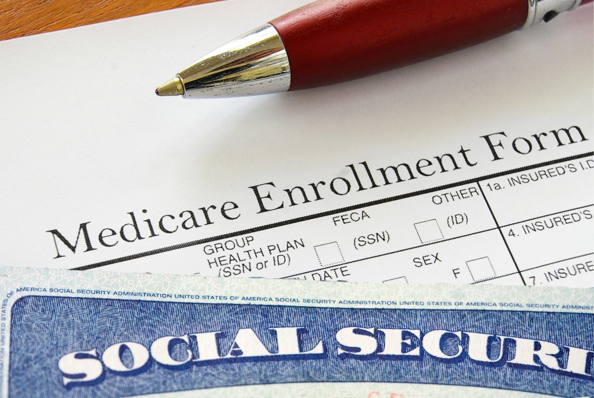 medicare enrollment and social security