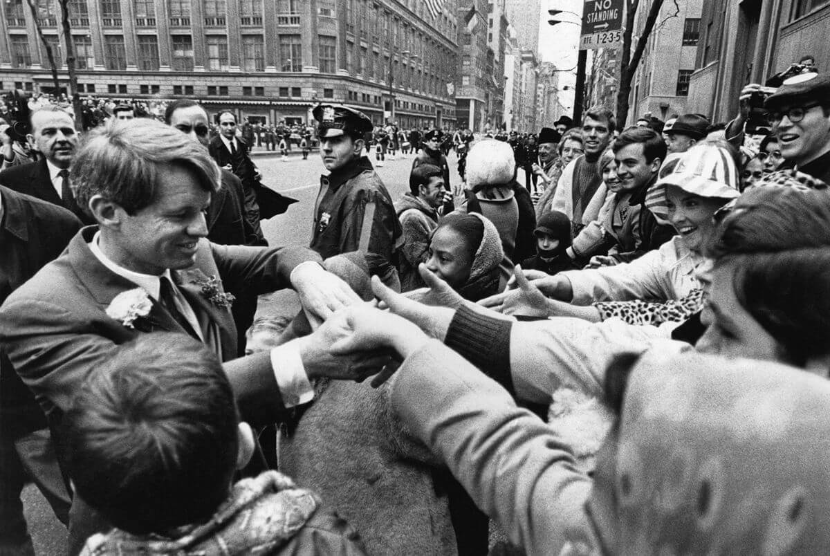 Robert-F-Kennedy-Crowd