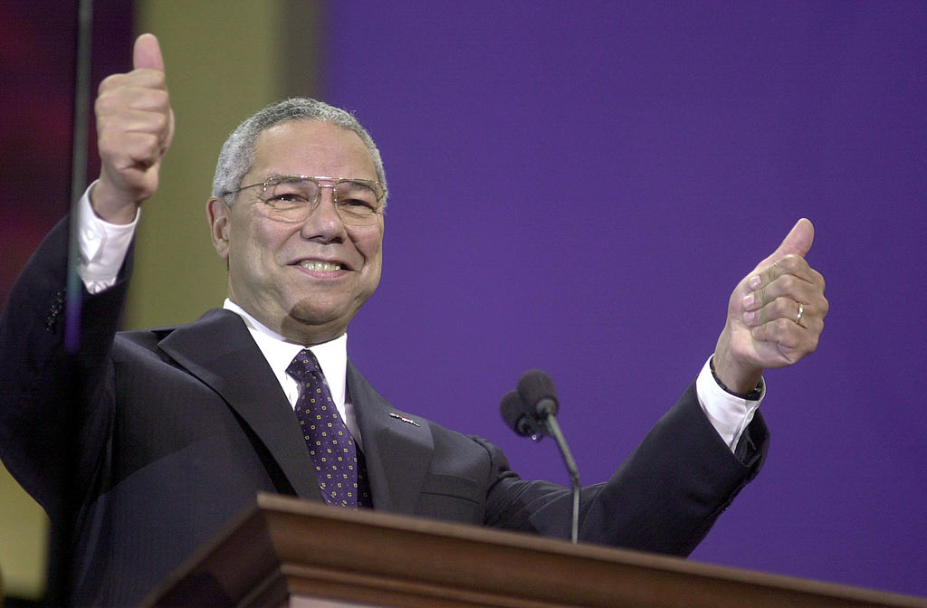 Retired U.S. General Colin Powell gives two thumbs up during his speech on the first day of the Republican National Convention, July 31, 2000 in Philadelphia.